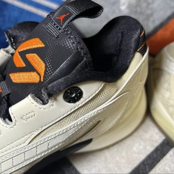 Jordan‎ Luka 2 in Coconut Milk and Black Fossil Size 12 for Men’s - Picture 8 of 12